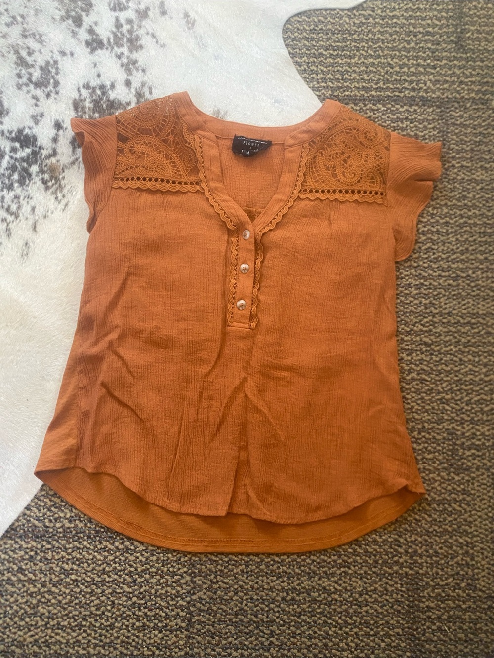 Linen-Blend Crochet Yoke Flutter Sleeve Blouse - Rust